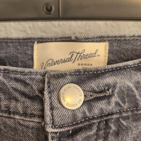 Universal Threads Women's Size 14 Long High Rise Straight Leg Jeans NWT - Picture 2 of 4